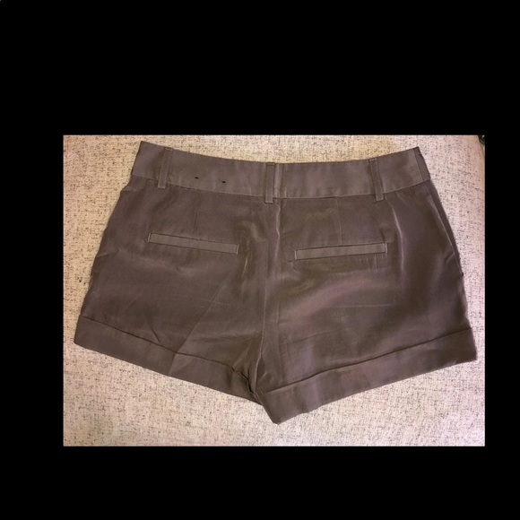 Express shorts - Picture 2 of 3